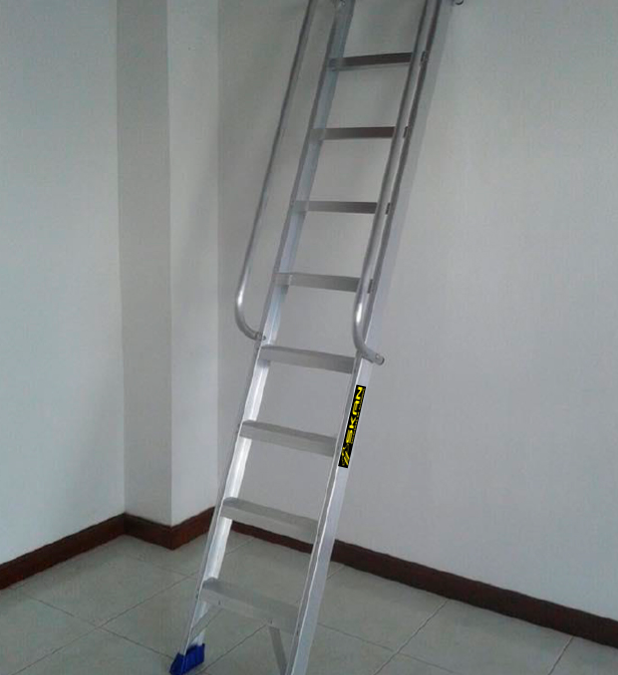 Escalera sencilla paso plano 80 mm