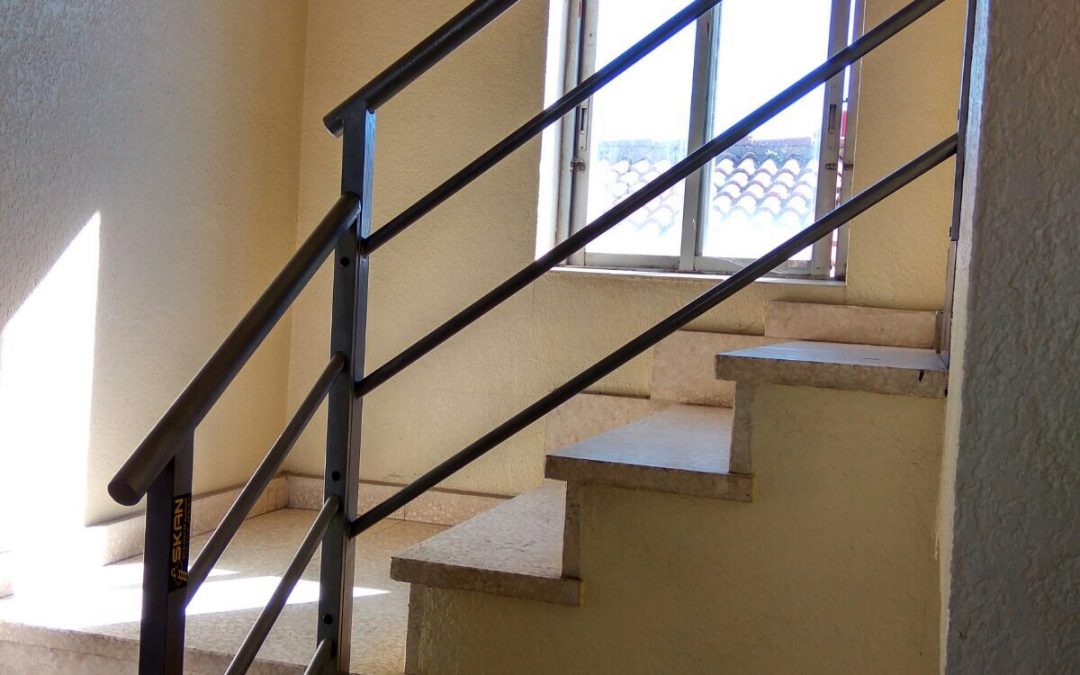 Barandillas para escaleras de comunidad de propietarios